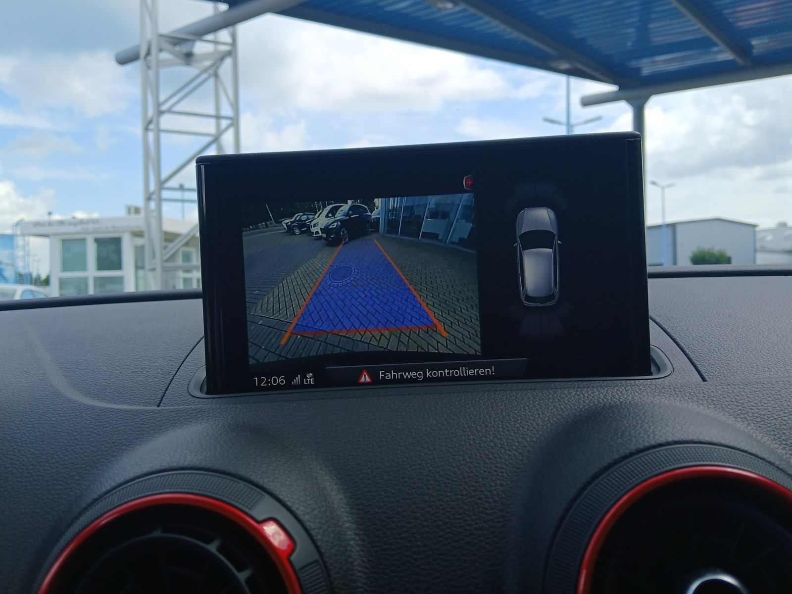 Fahrzeugabbildung Audi RS 3 Sportback quattro S-tronic Matrix Navi AVC