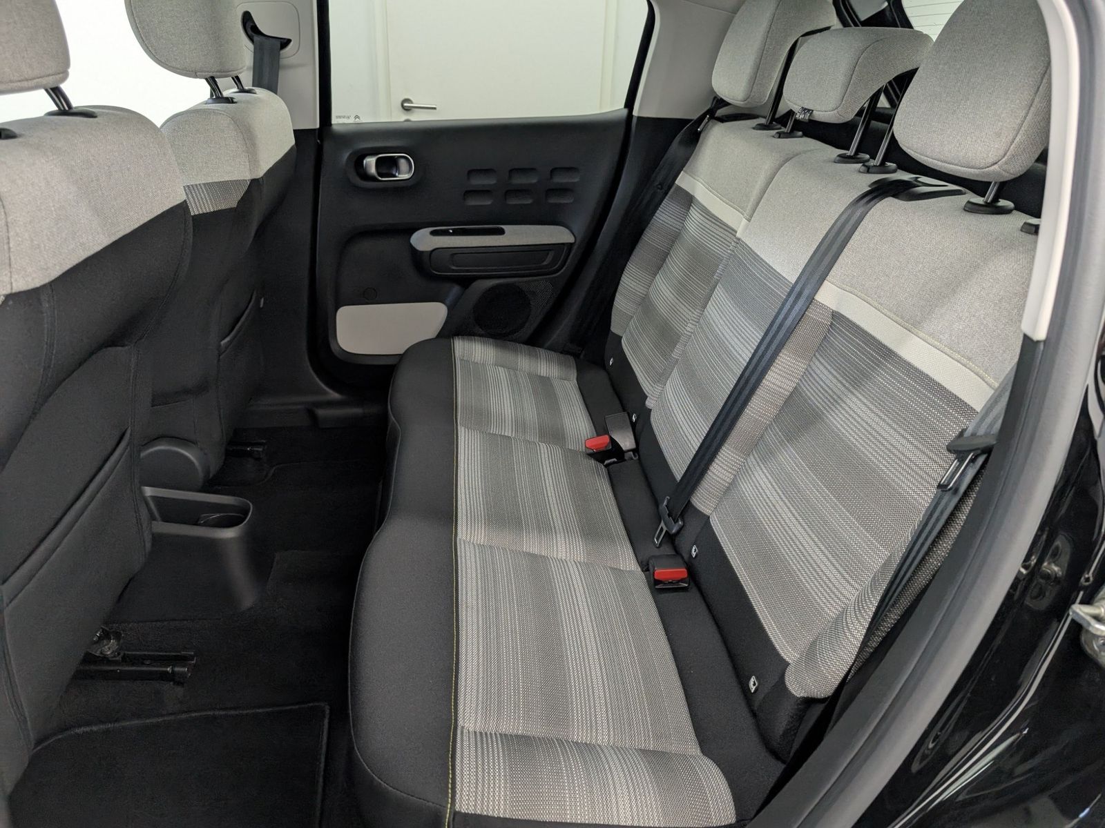 CITROEN C3  1.2 PureTech Shine Navi Pano NUR GEWERBE – Bild 10