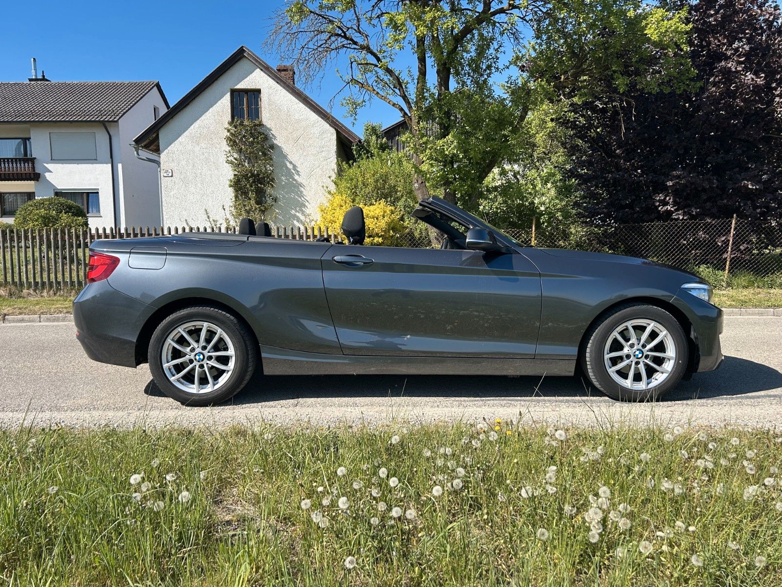 BMW 218i Automatik Cab  nur 41.000 KM  Navi, LED,HIF