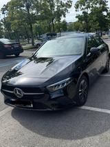 Mercedes-Benz A 180 DCT - Limousine