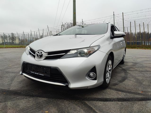 Toyota Auris Touring Sports Edition +4917623433360