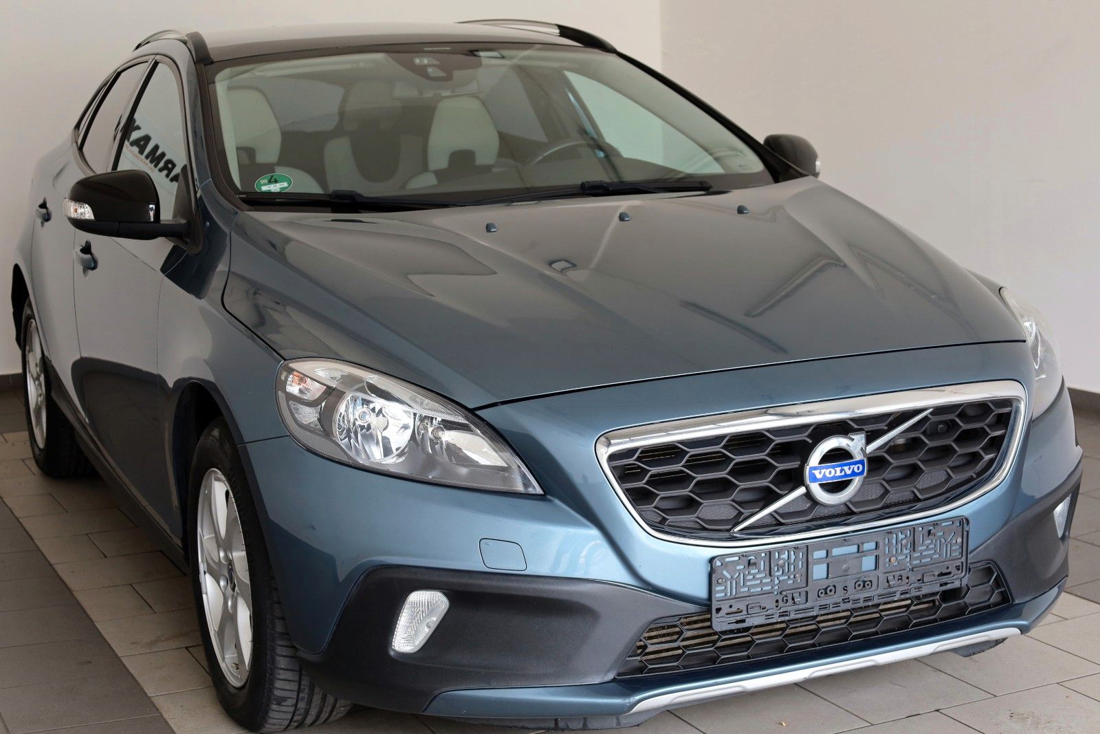 Fahrzeugabbildung Volvo V40 CrossCountry Kinetic AWD Navi,Panorama,Bliss