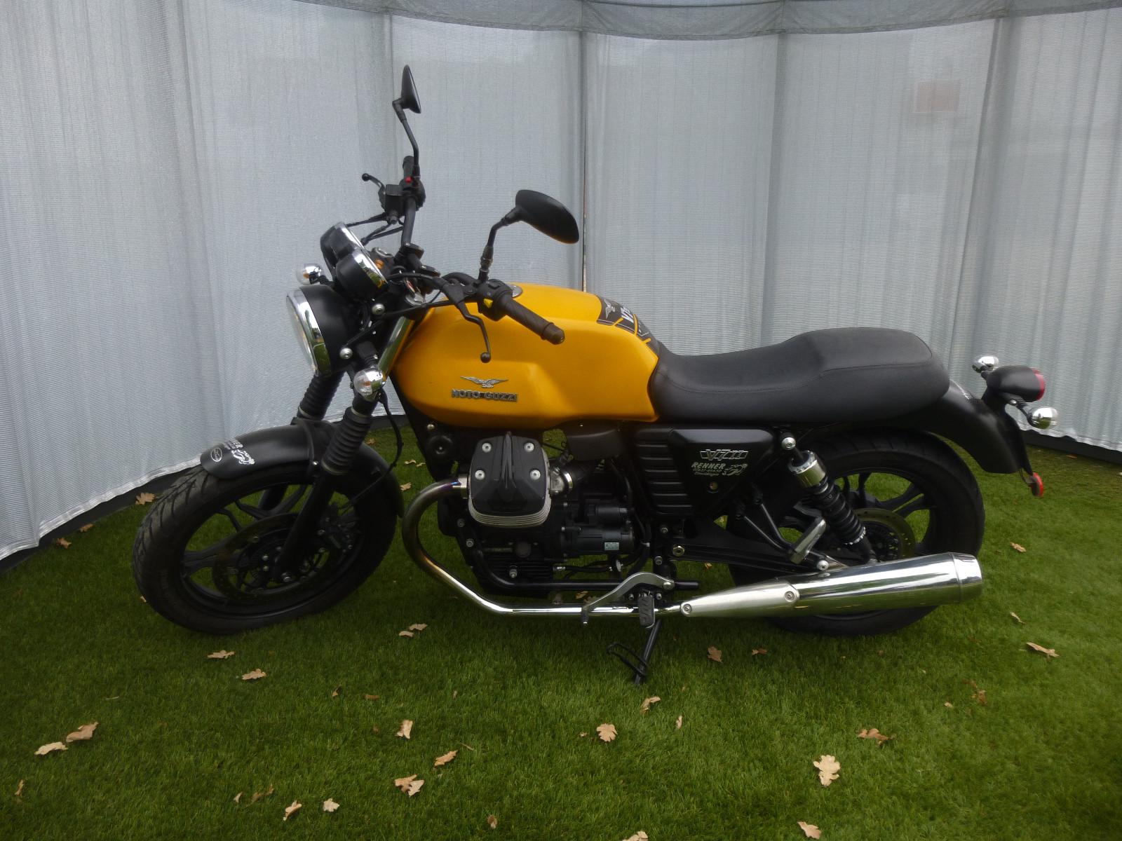 Moto Guzzi V7 II ABS