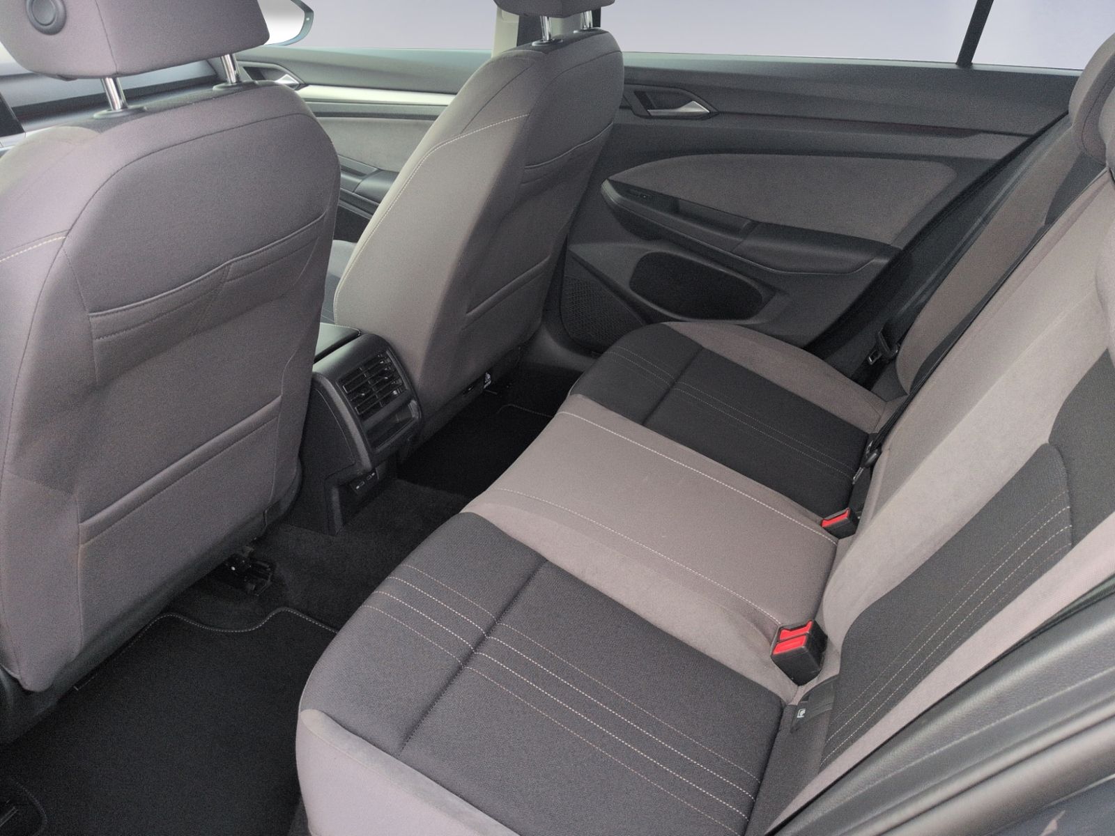 Golf VIII Alltrack 2.0 TDI DSG KAMERA+AHK+NAVI+