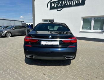BMW 740 - 6