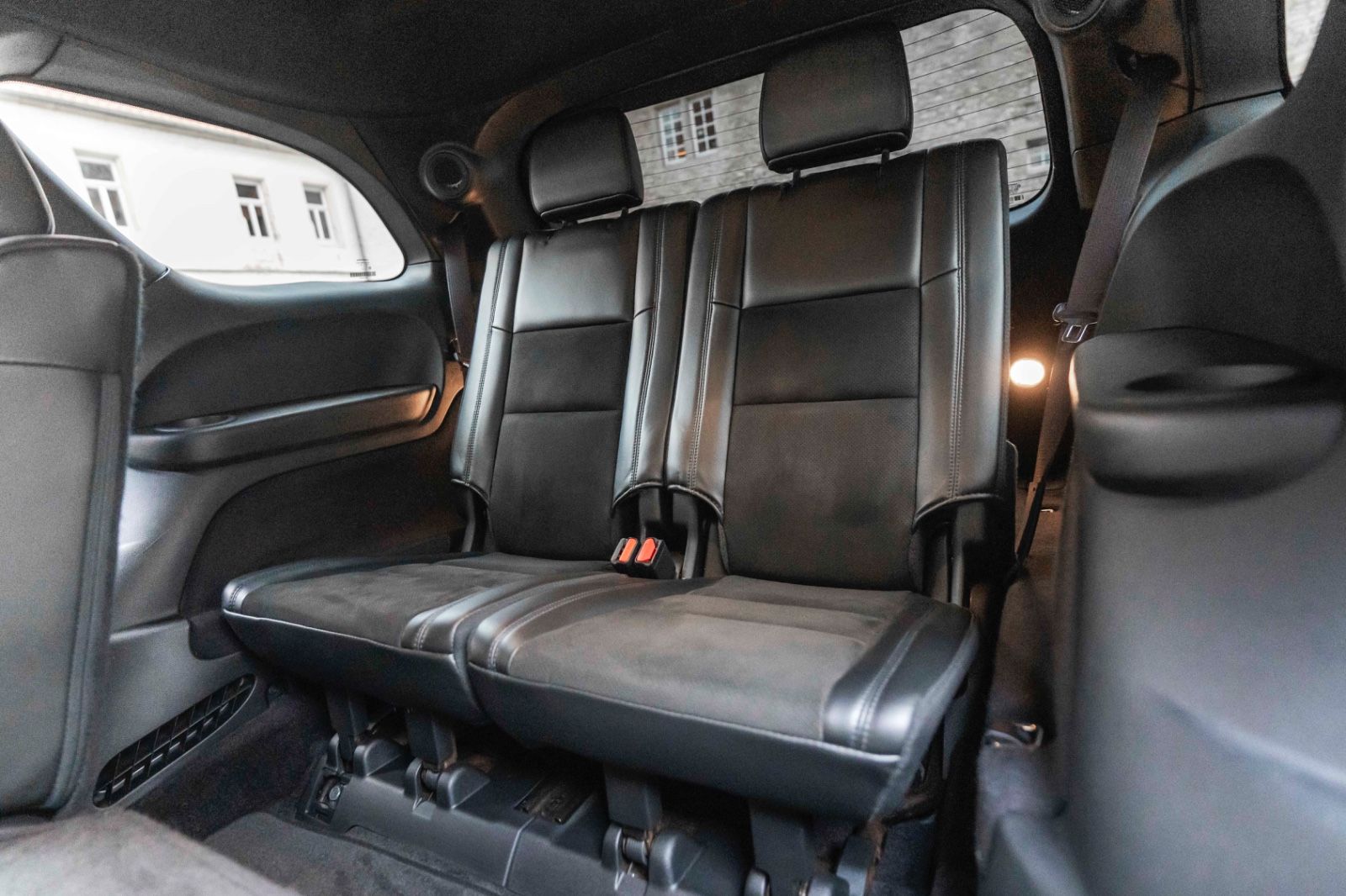 Fahrzeugabbildung Dodge Durango 5,7L LPG AWD CARPLAY LED NAV KAM ALPINE