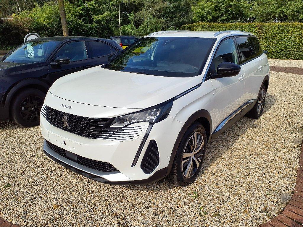 Peugeot 5008  1.2 Allure Pack - 7SITZE,360KAMERA,NAVI,SZ
