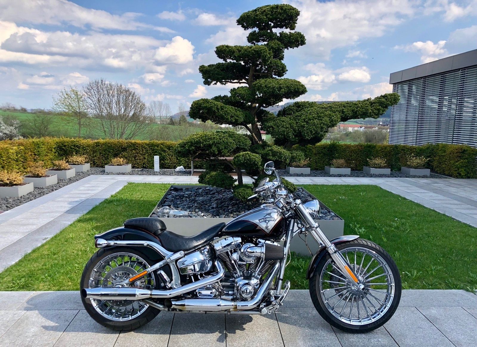 Fahrzeugabbildung Harley-Davidson CVO Breakout FXSBSE