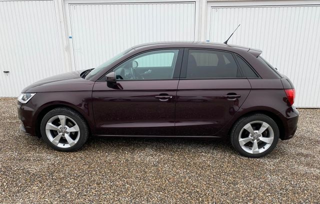 Audi A1 Sportpaket 5-Türer Euro 6 Alu Navi SHZ 105tkm