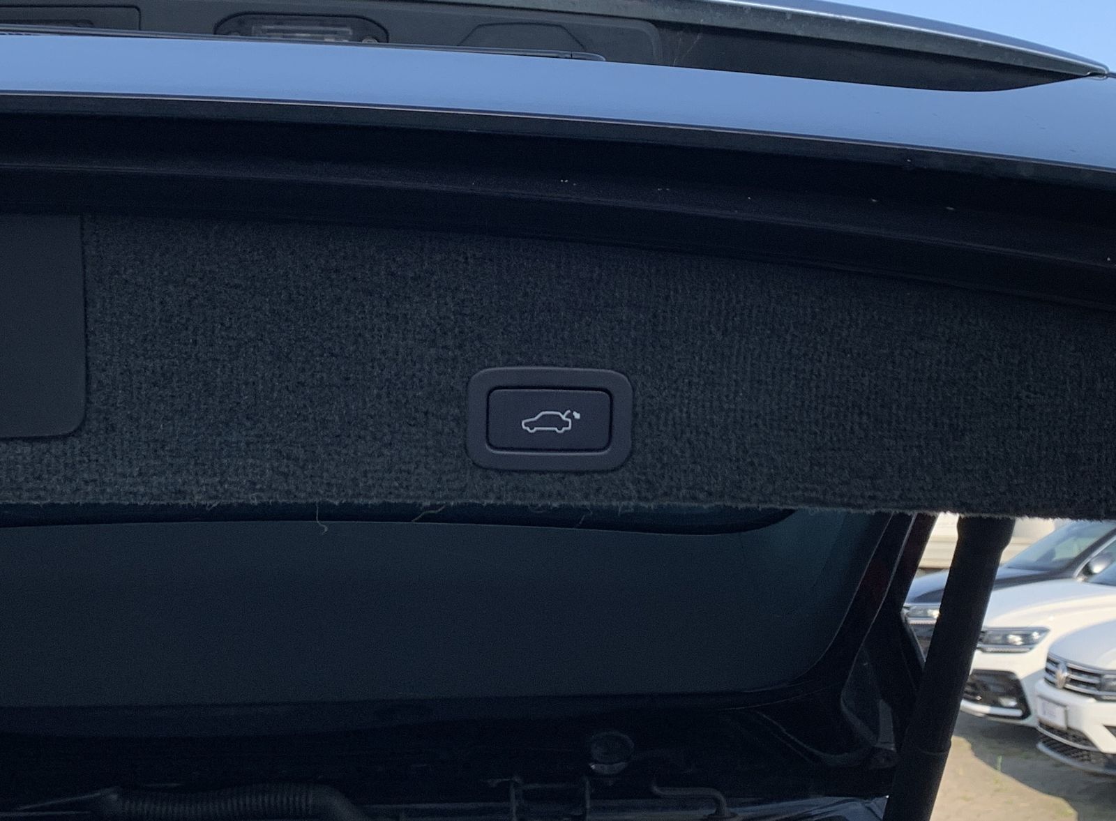 Fahrzeugabbildung Volvo XC60 2.4 D*Summum AWD*Leder*AHK*Temp*Navi*SHZ*