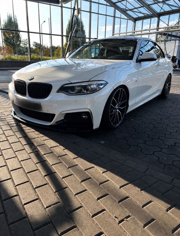 Image of BMW 230