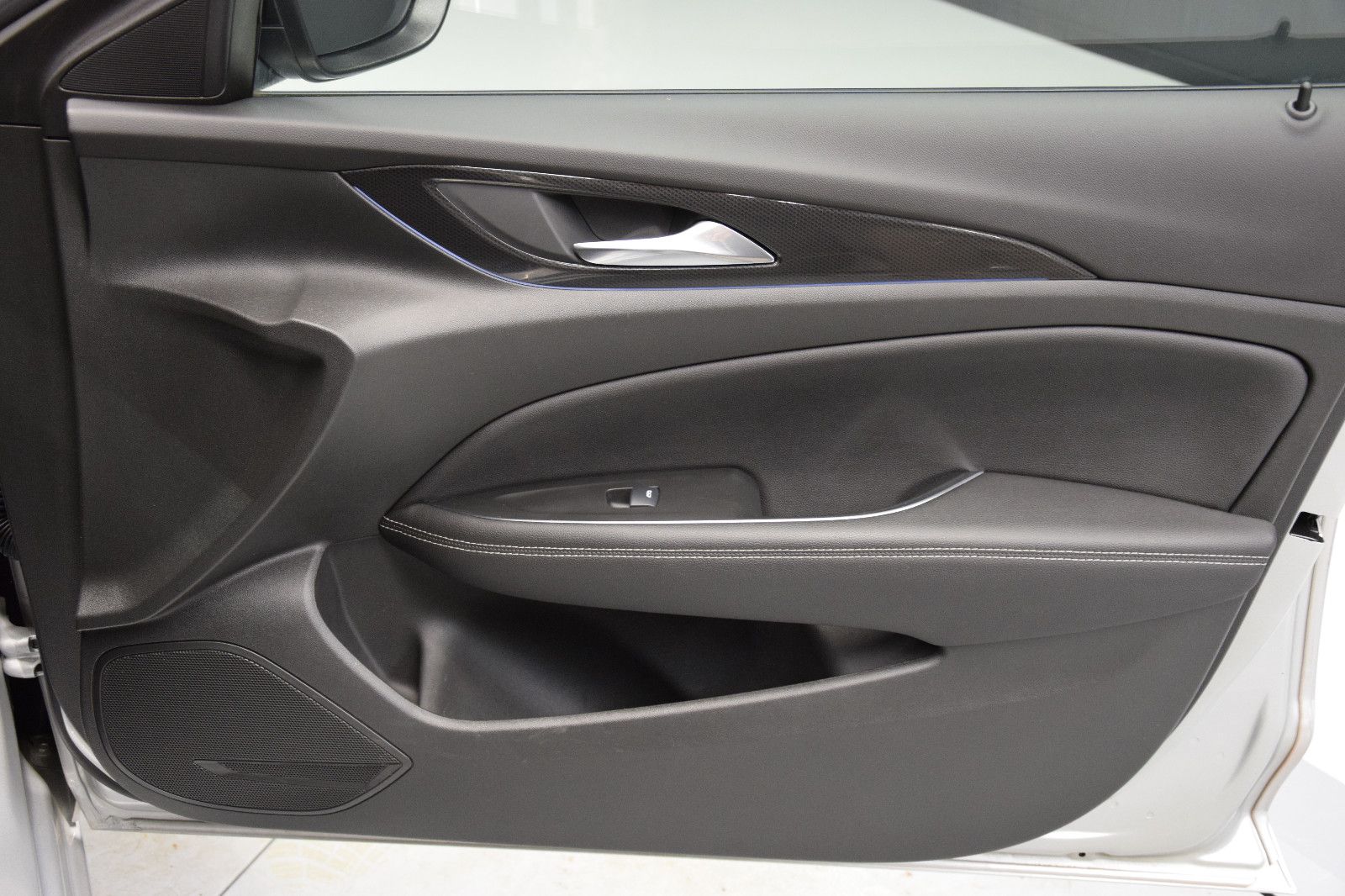 Fahrzeugabbildung Opel Insignia B Sports Tourer Business LED Navi