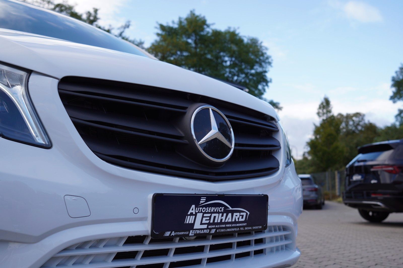 Fahrzeugabbildung Mercedes-Benz Vito Tourer 114CDI Pro lang*AHK*NAVI*SHZ*Standh*