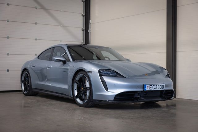 PORSCHE Taycan Turbo, Premium Package, bardeux red