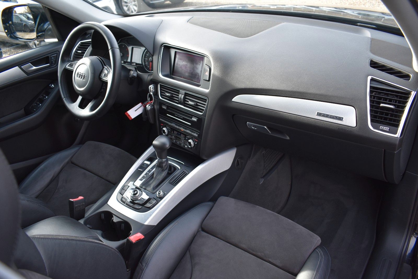 Fahrzeugabbildung Audi Q5 2.0 TDI 130 kW quattro S Line AHK  20*