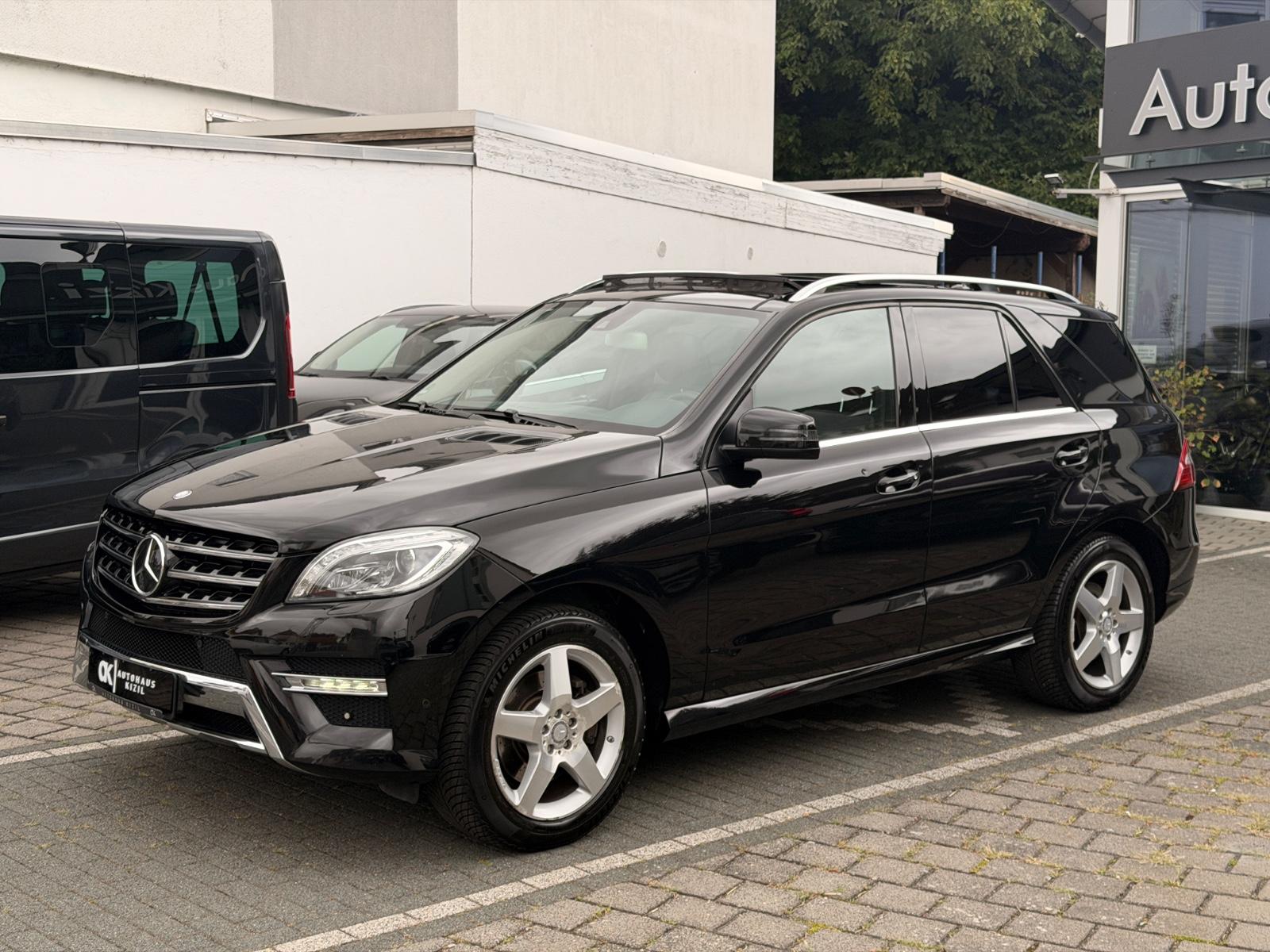 Mercedes-Benz ML 350 ML BlueTec 4Matic AMG*Pano.*AHK*