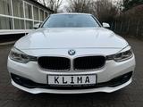 BMW Lim. 320 i/Leder/LED/ - BMW 320 in Dortmund