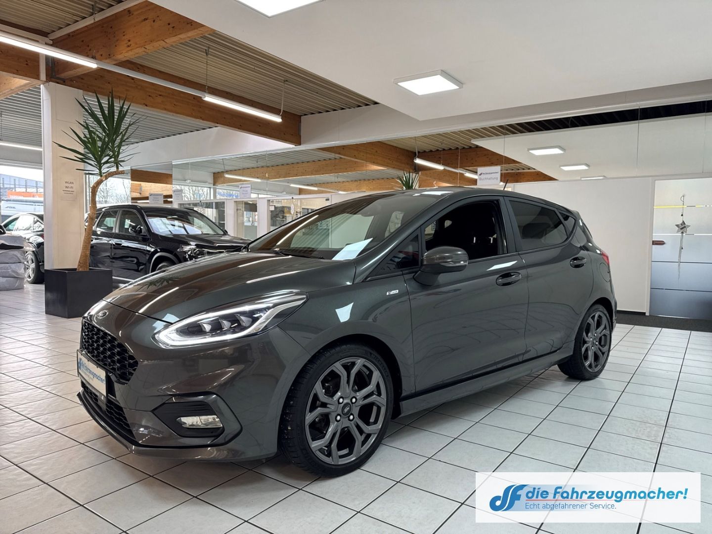Fahrzeugabbildung Ford Fiesta ST-Line Navi Soundsystem B & O LED Apple