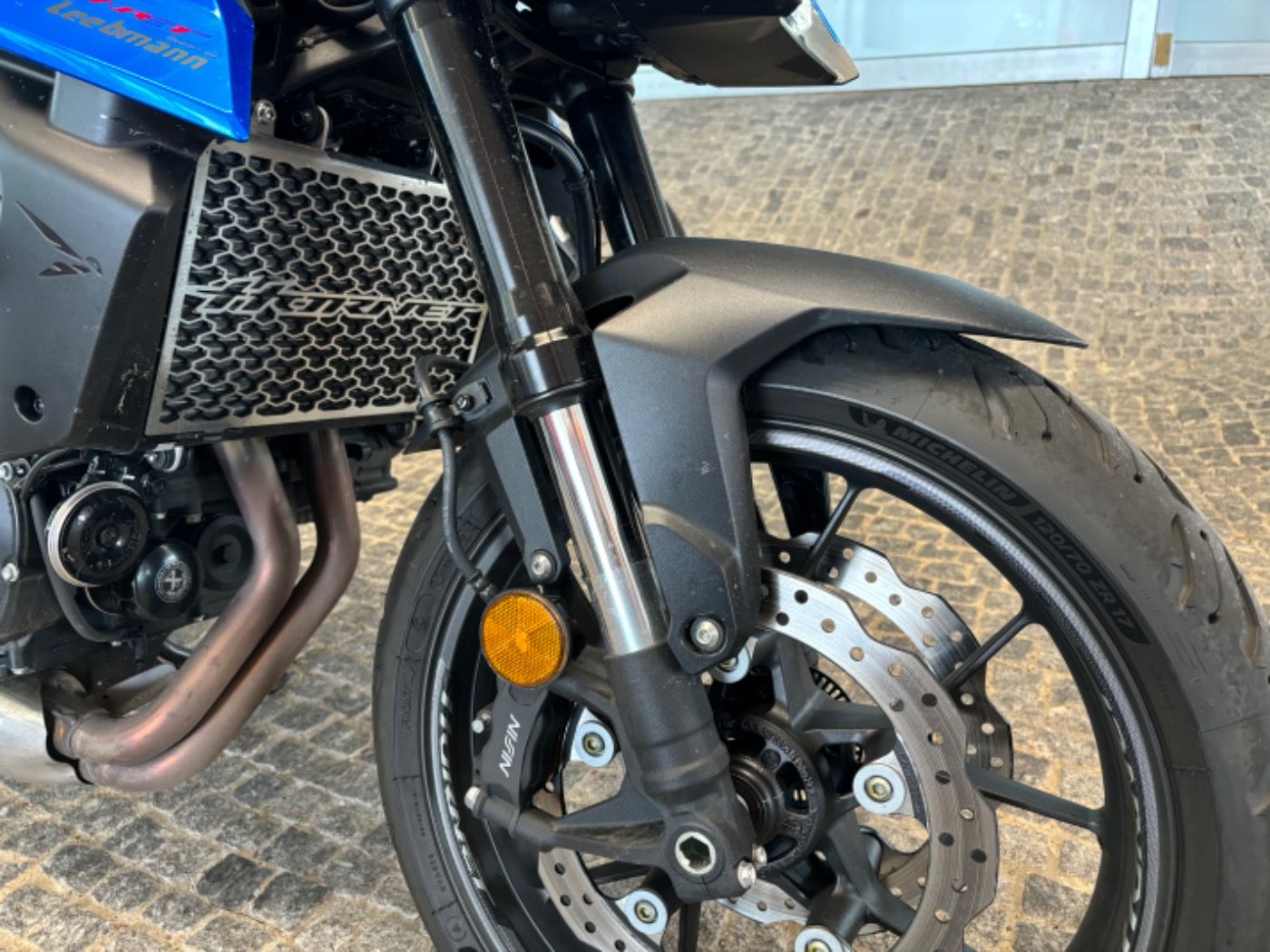 Fahrzeugabbildung Honda CB 750 Hornet 25 Honda Pakete verbaut, Schaltass