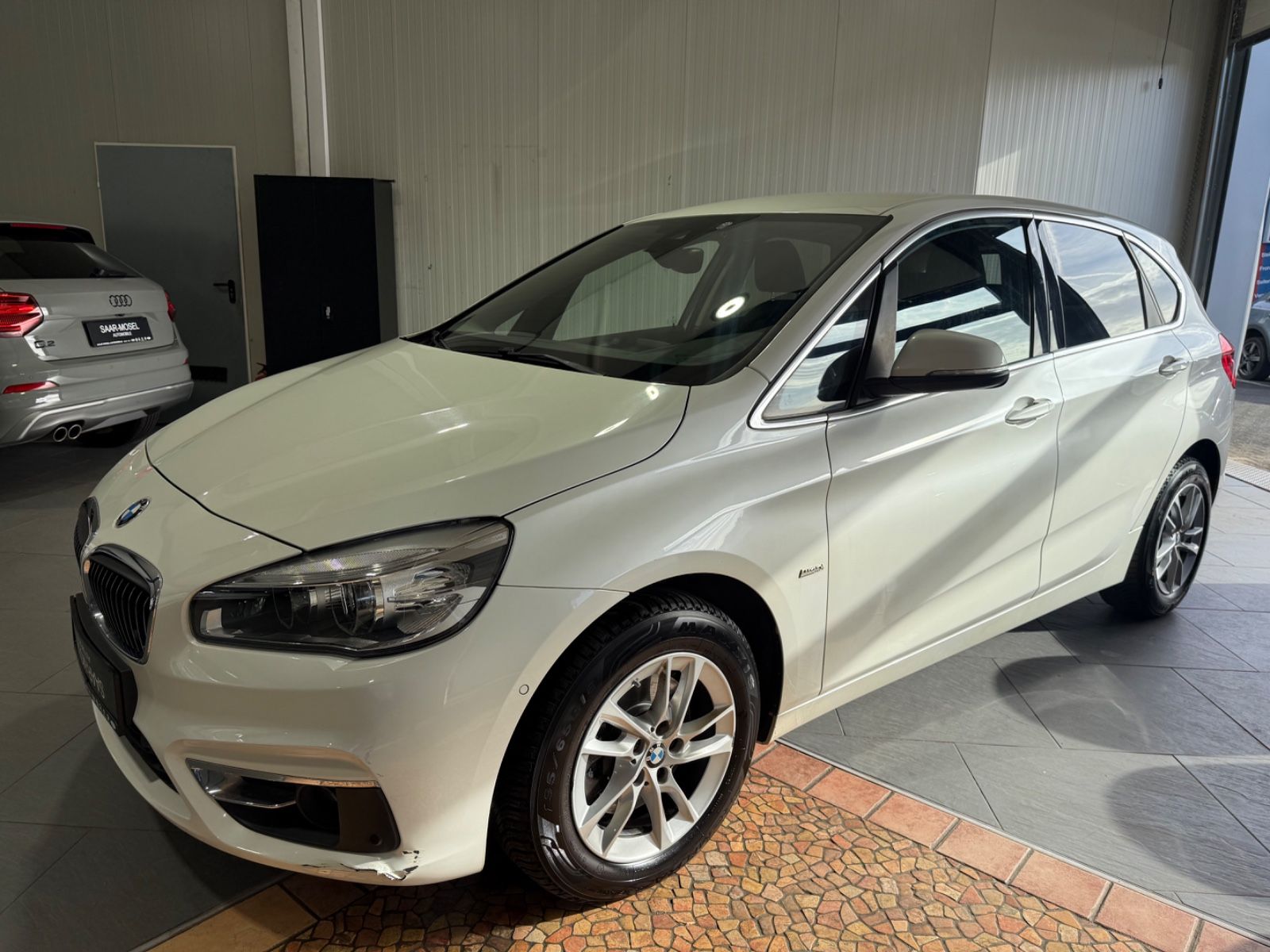 BMW 220 2017, 2.0 benzīns, Automāts, SUV/Apvidus, Balts — Latvijā
