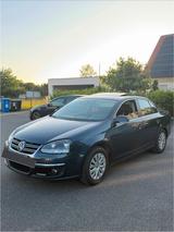Volkswagen VW Jetta 2.0 TDI TÜV ! AHK/PDC/SD/KLIMA - Volkswagen Jetta aus 2006 mit Diesel-Antrieb