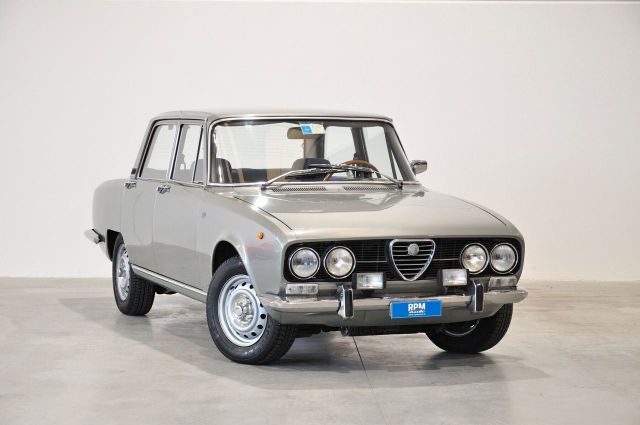 Alfa Romeo 2000 berlina targhe nere ASI CRS