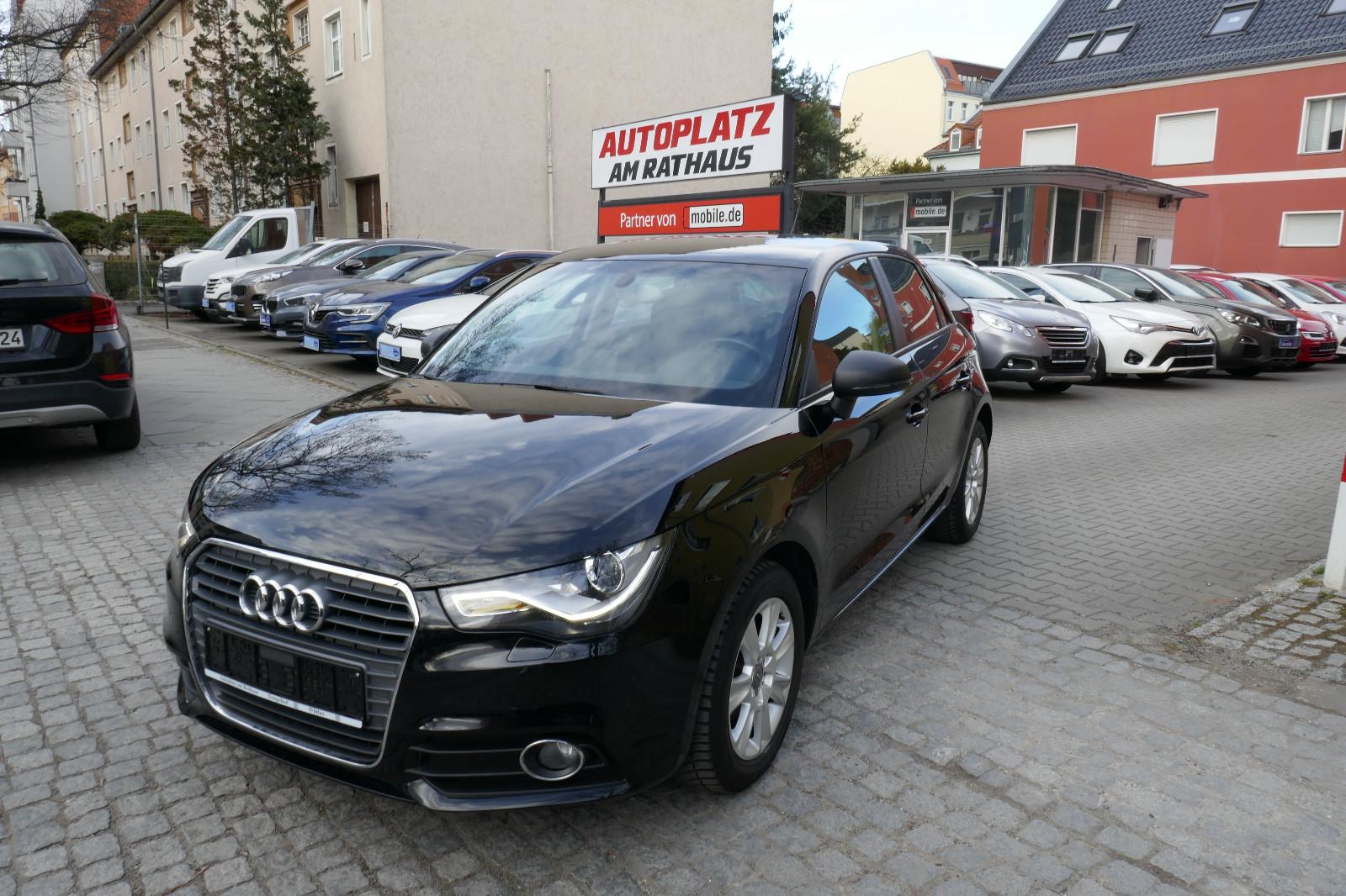 Audi A1 Sportback attraction Bi-Xenon, Zahnriemen neu