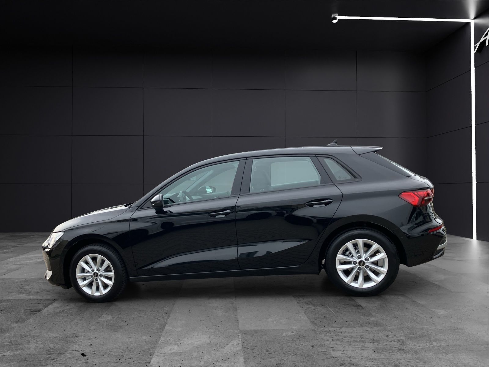 Fahrzeugabbildung Audi A3 Sportback TFSI LED ACC DAB NAVI