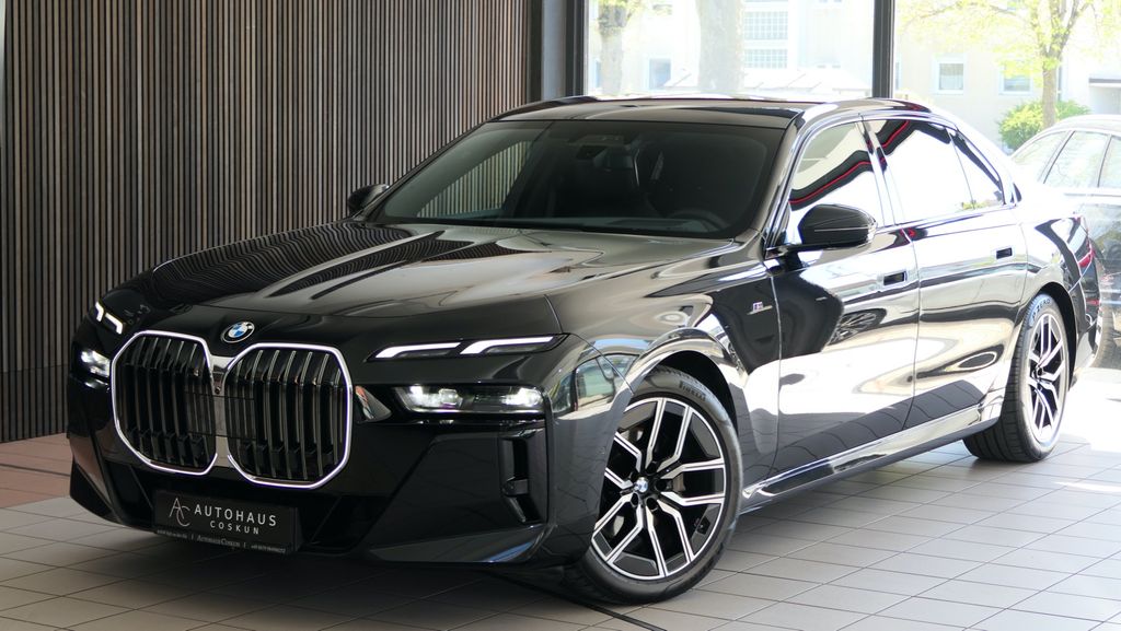 Image of BMW 740