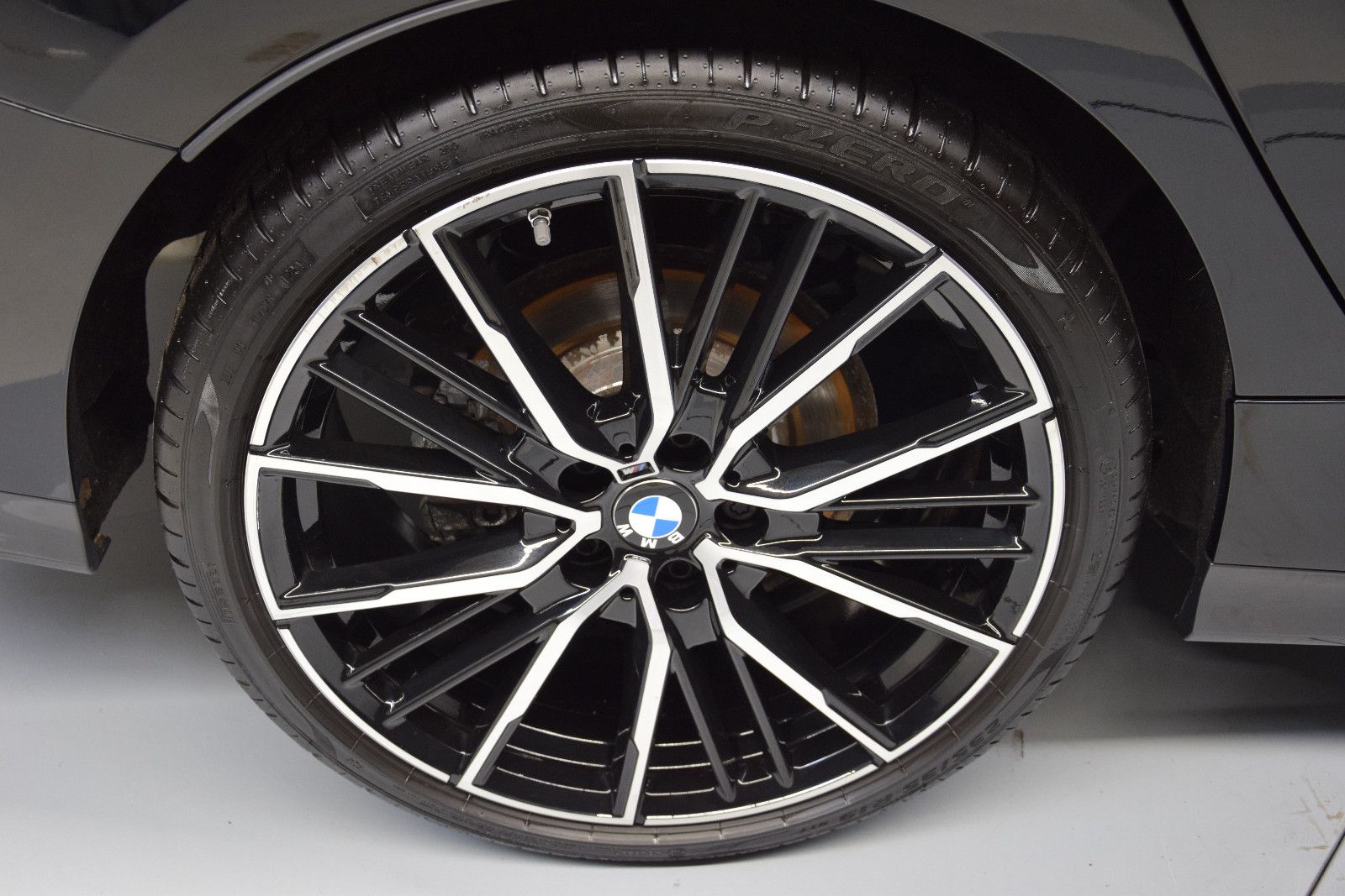 Fahrzeugabbildung BMW 218 i Gran Coupé M Sport H&k Leder Kamera ACC