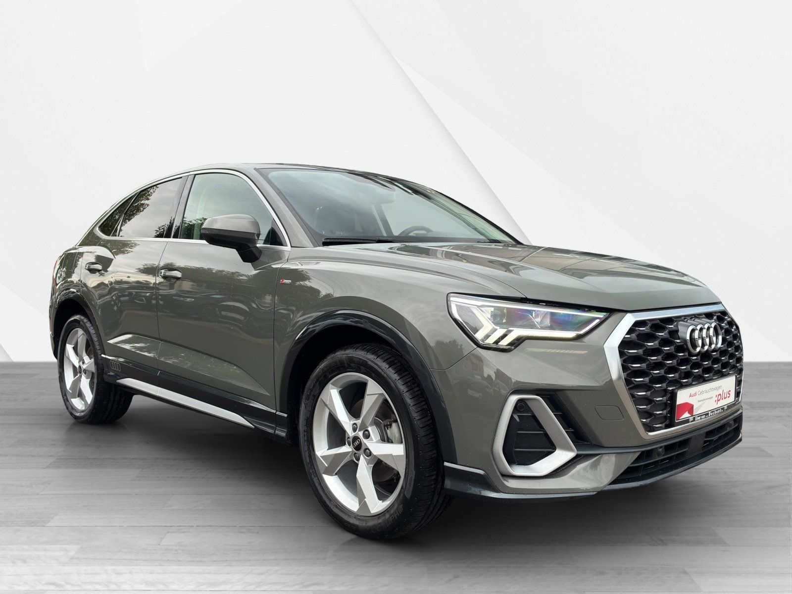 Fahrzeugabbildung Audi Q3 Sportback S line 35 TFSI AHK,LED,Navi,PDC,LM