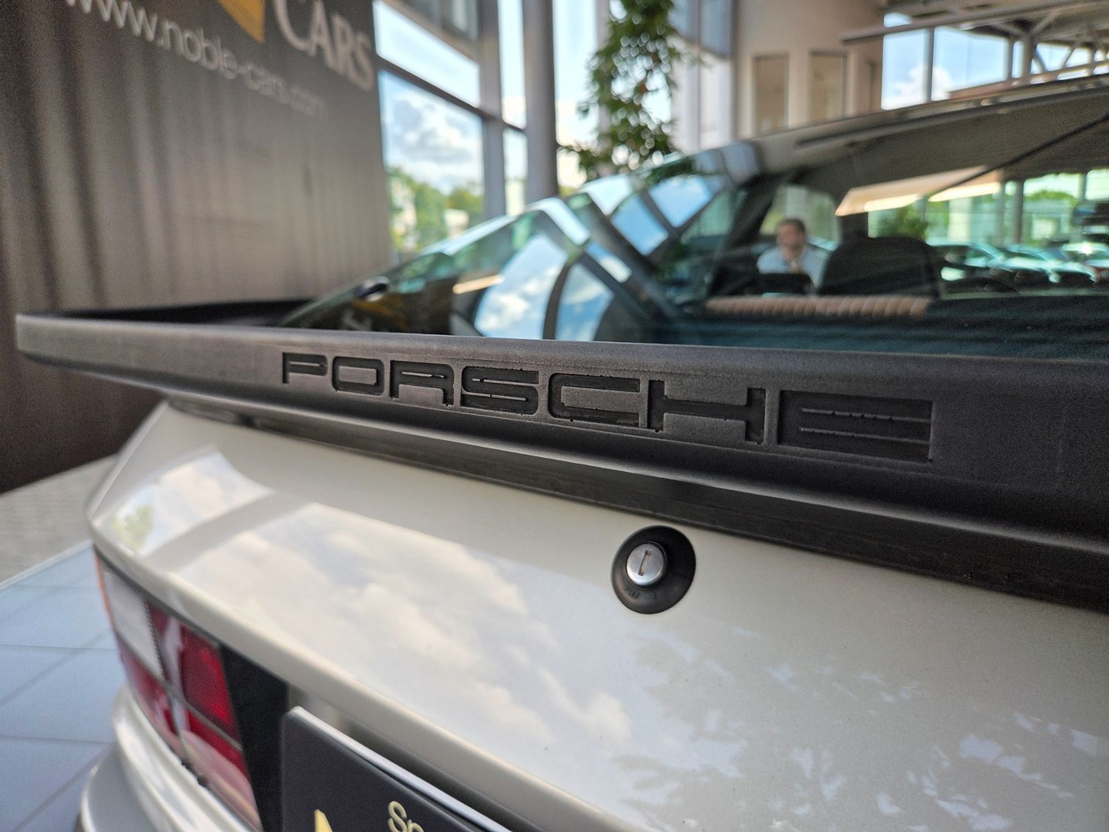 Fahrzeugabbildung Porsche 944 Basis Coupe DEUTSCHES FAHRZEUG H-KENNZEICHEN