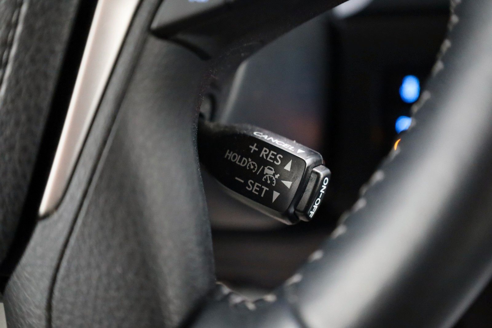 Fahrzeugabbildung Toyota Land Cruiser Comfort,LED, ACC,Mirrorlink, Kamera