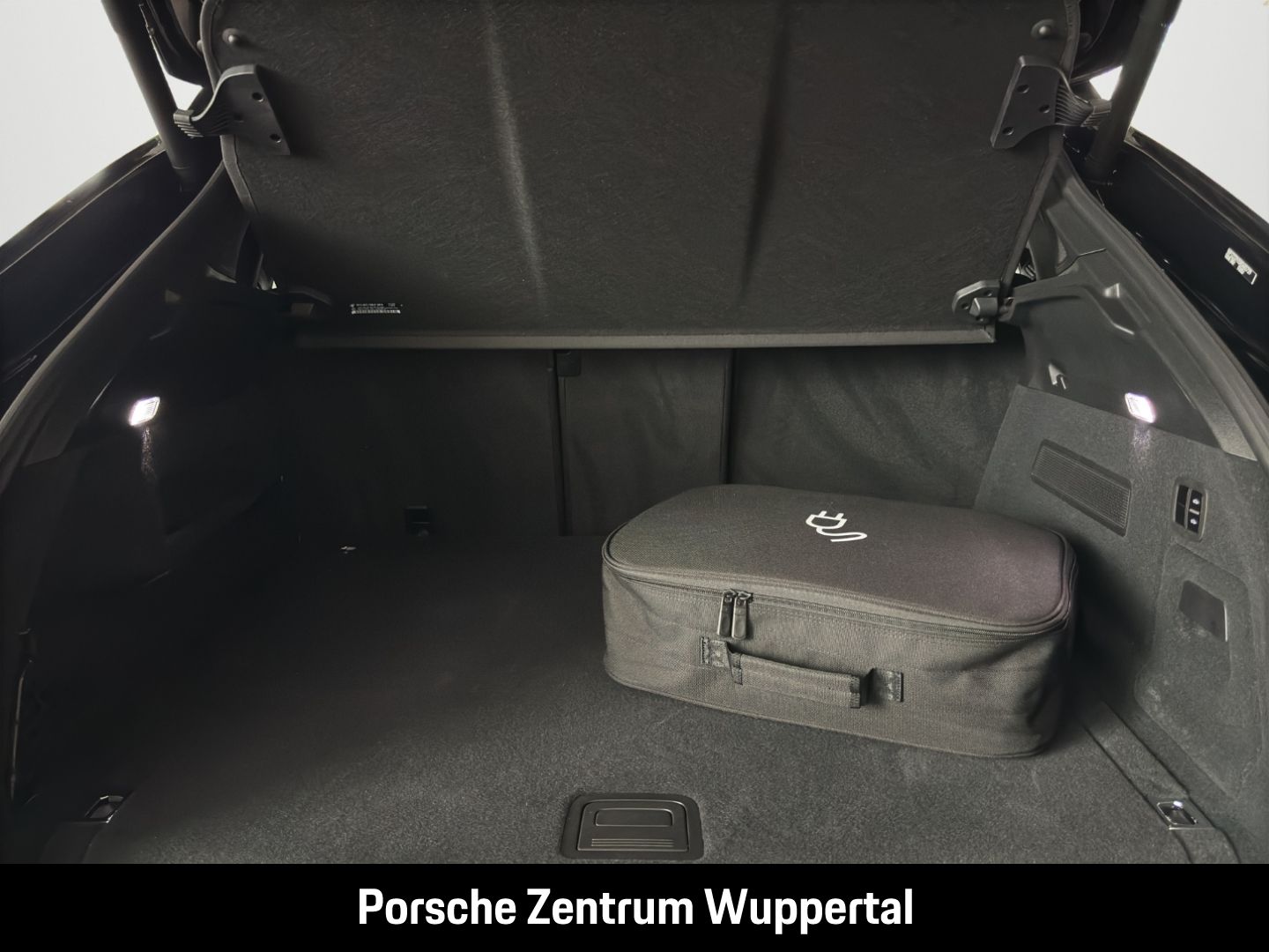 Porsche Cayenne Turbo E-Hybrid Coupe SurroundView HUD PC foto 24