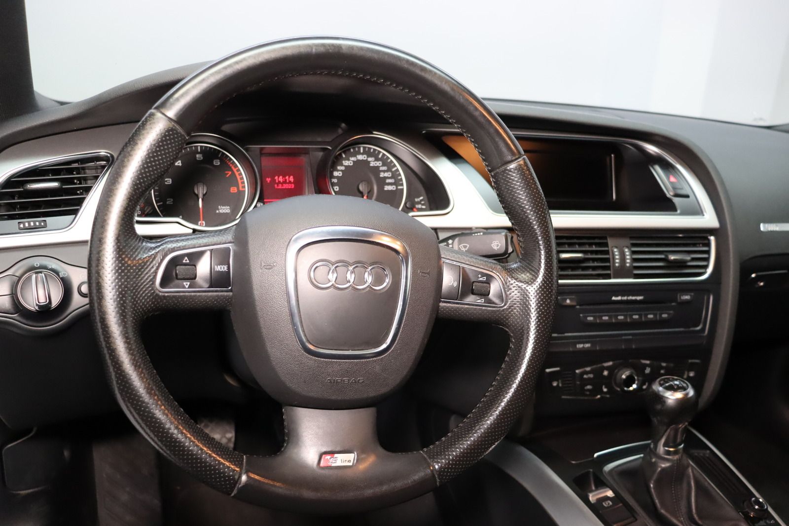 Fahrzeugabbildung Audi A5 1.8 TFSI S-line * Navi * Bi-Xenon * Sitzhzg.