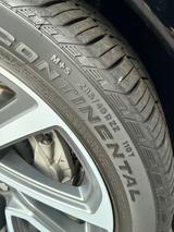 Land Rover Discovery D300 AWD R-Dynamic SE - Land Rover Discovery: Dynamic Se