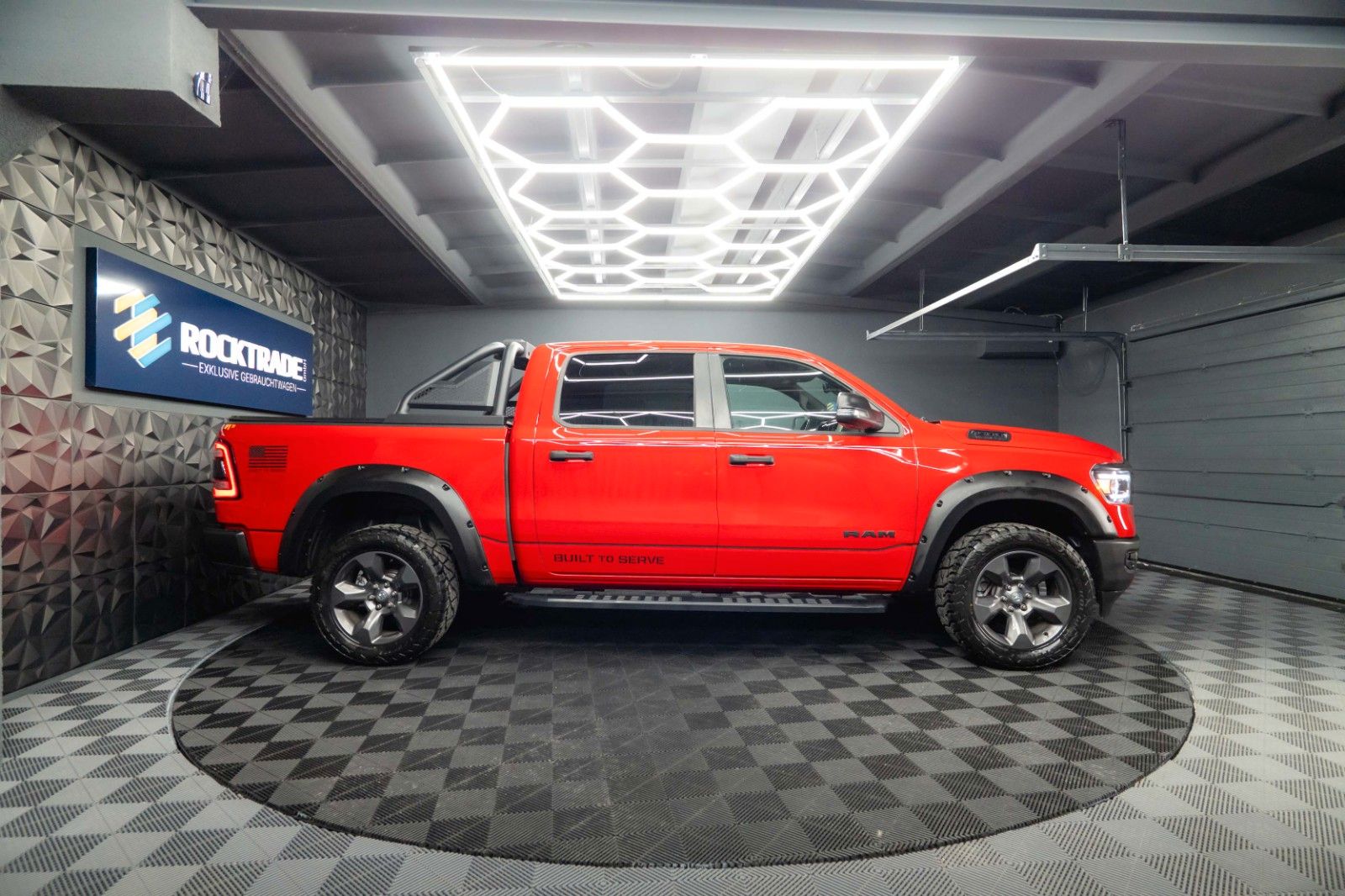 Fahrzeugabbildung Dodge RAM 5.7 V8 HEMI 4x4 Built to Serve AXLE LOCK FOX