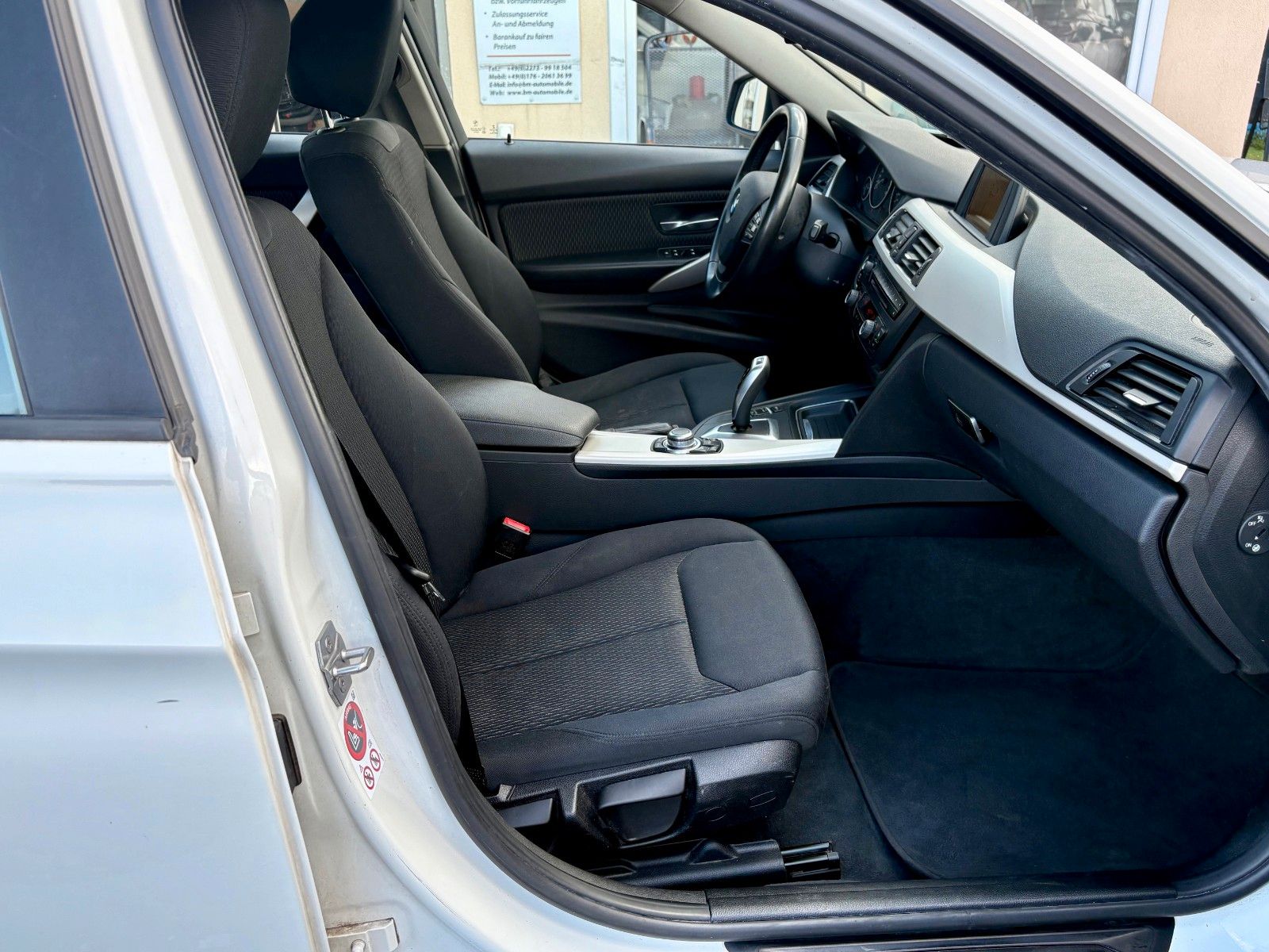 Fahrzeugabbildung BMW 320d Tour. Navi PDC 18"LMR 1.HAND Klimaautomatik