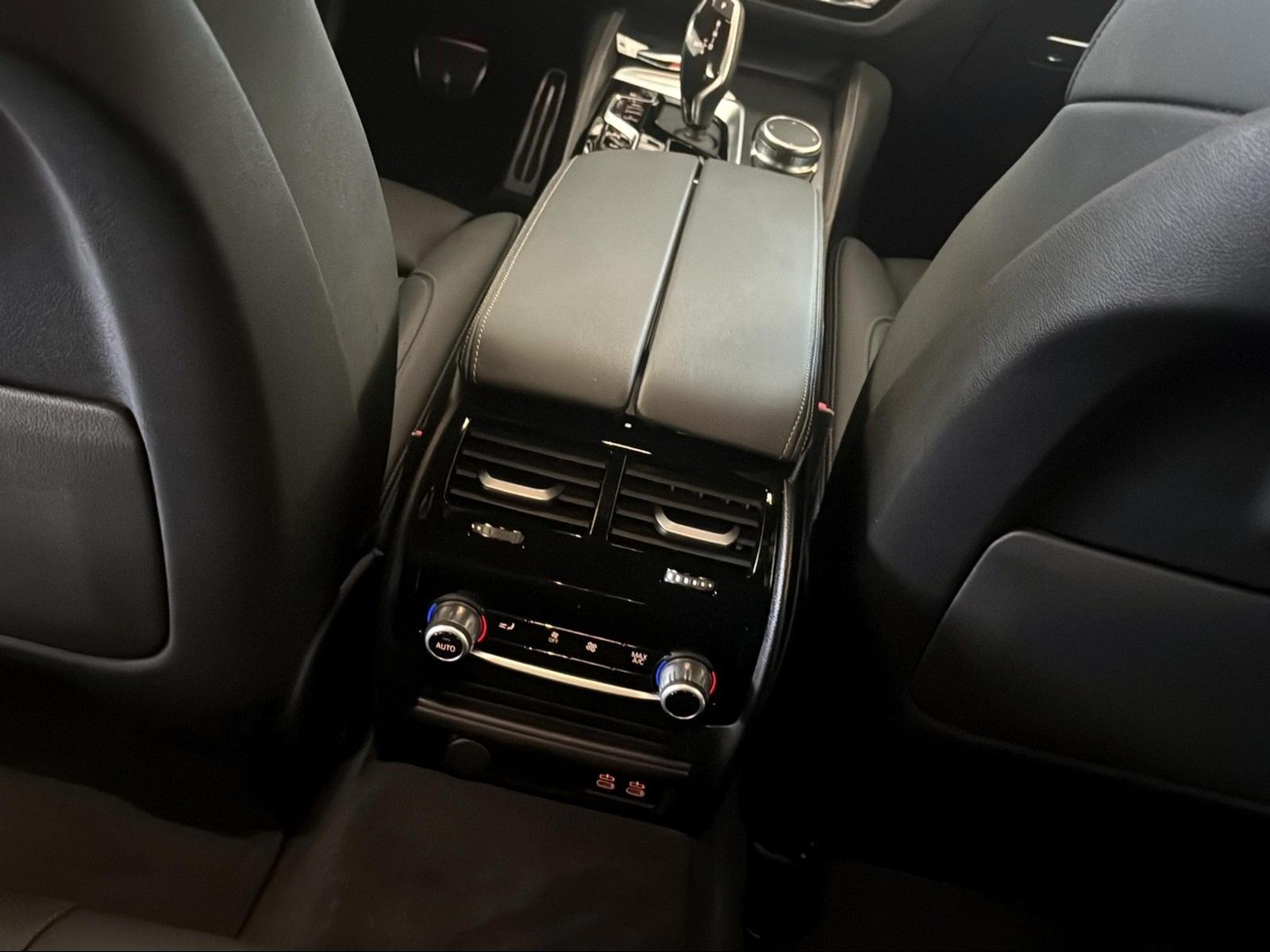 BMW 530i Touring M Sport AHK LiveCockpitProf Laser