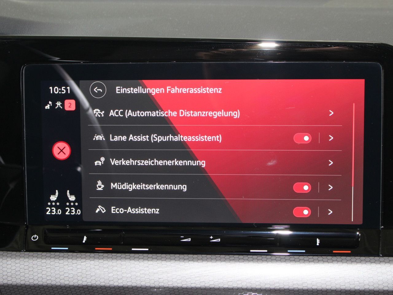 Fahrzeugabbildung Volkswagen Golf 2.0 TSI GTI RFK/ACC/Navi/LED