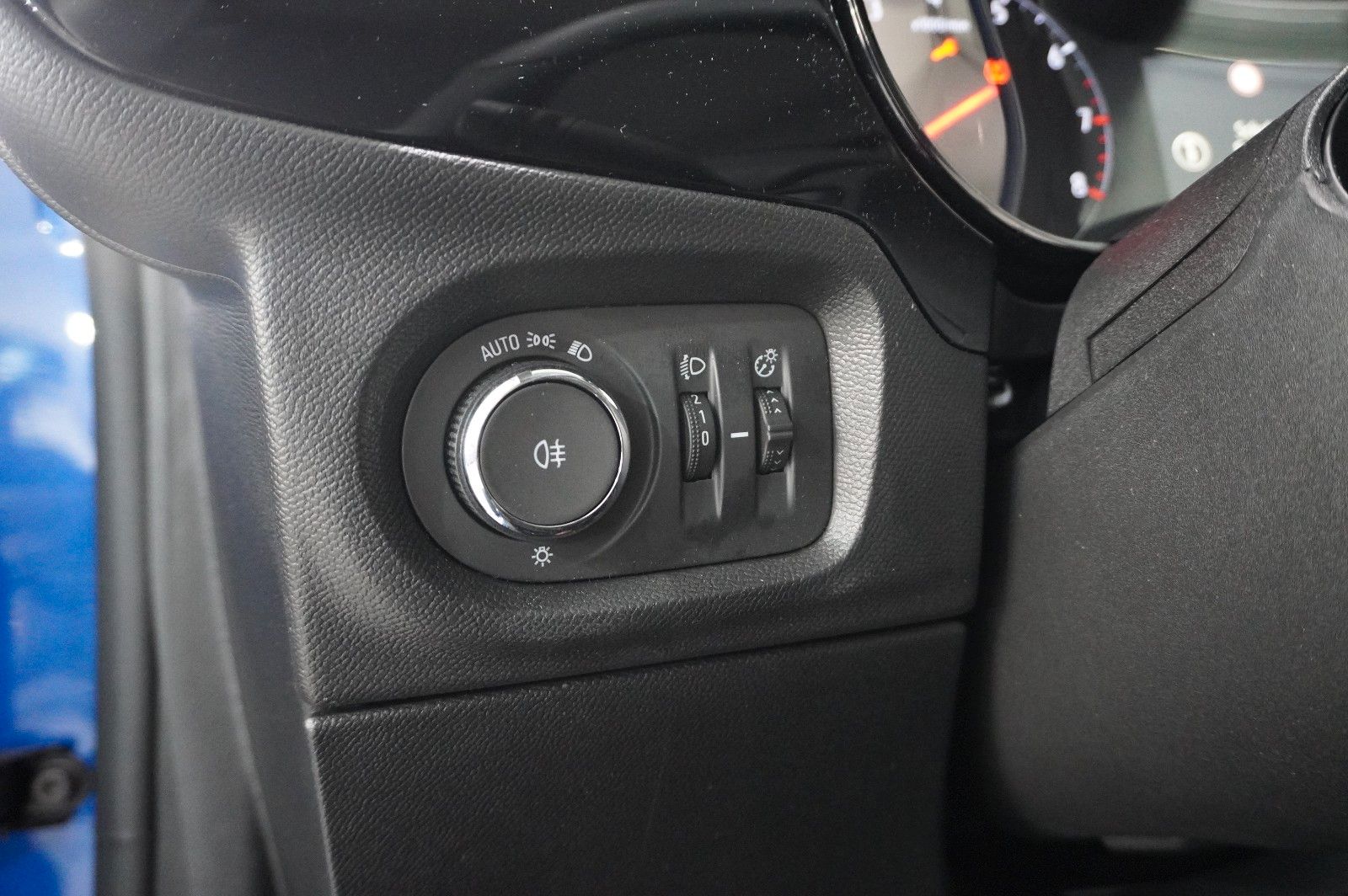 Fahrzeugabbildung Opel Corsa F 1.2T EDITION NAVI/LED/SPORT/SHZ/PDC/DAB+