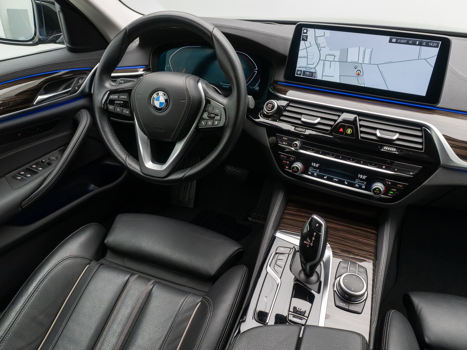 Fahrzeugabbildung BMW 520d Luxury Line Alarm DAB Kamera Memory Leder