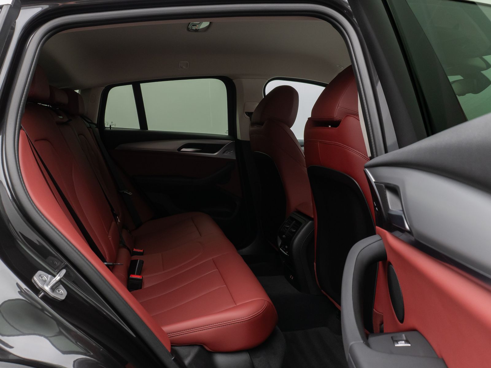 Fahrzeugabbildung BMW X4 xD20d 360°DAB HiFi Fernlichtassist AHK Sport