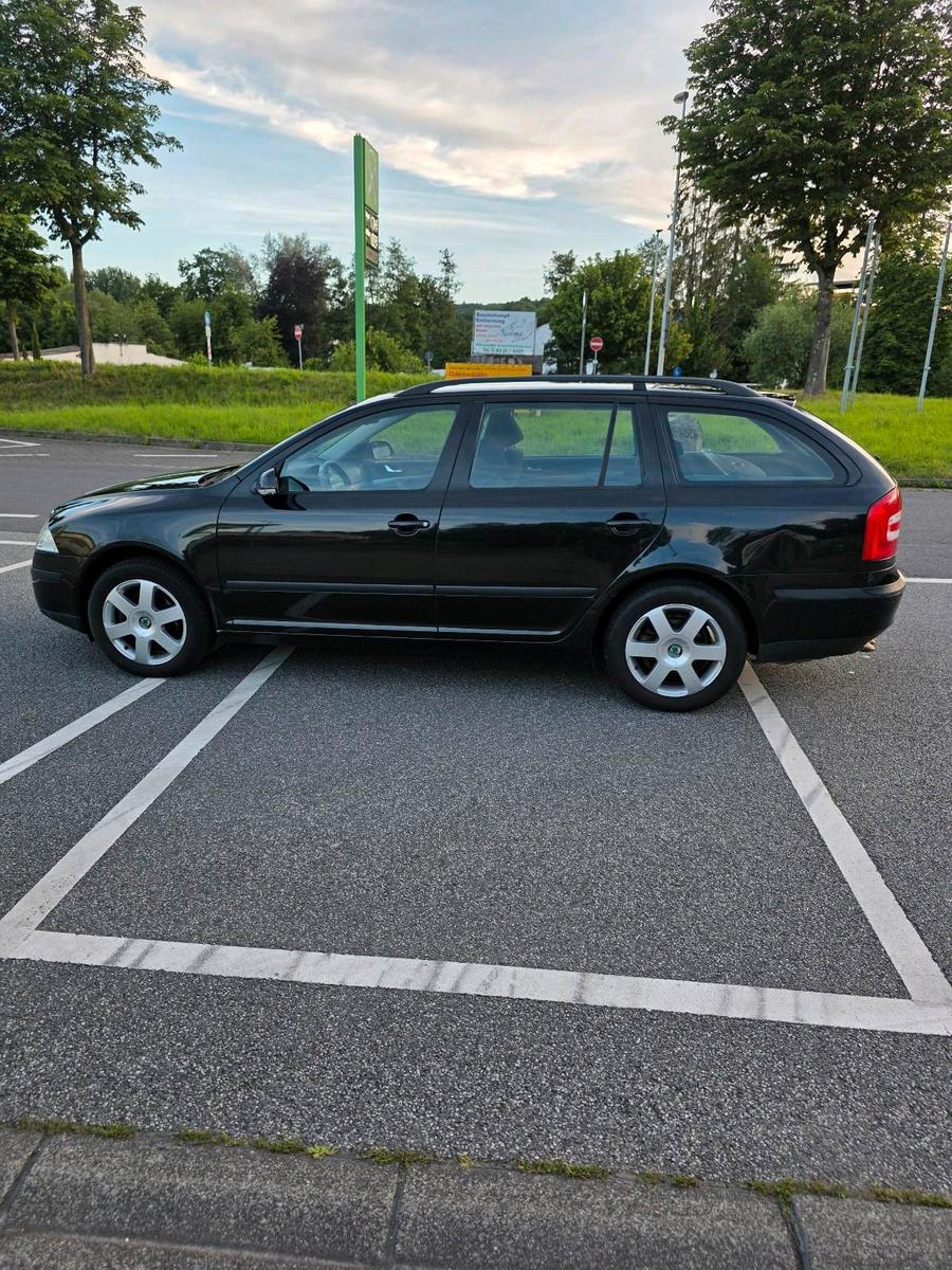 Skoda Octavia 2006 — engine 140 HP (103kW)