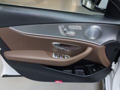 MERCEDES-BENZ E300d Avantg./LED/Burmester/Distr+/Amb/ScheckhMB