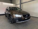 Volvo XC70 D5 AWD*BlackEdition*BiXenon*DesignPkt.*AHK* - Volvo XC70 mit Diesel-Antrieb: Kombi, Automatik