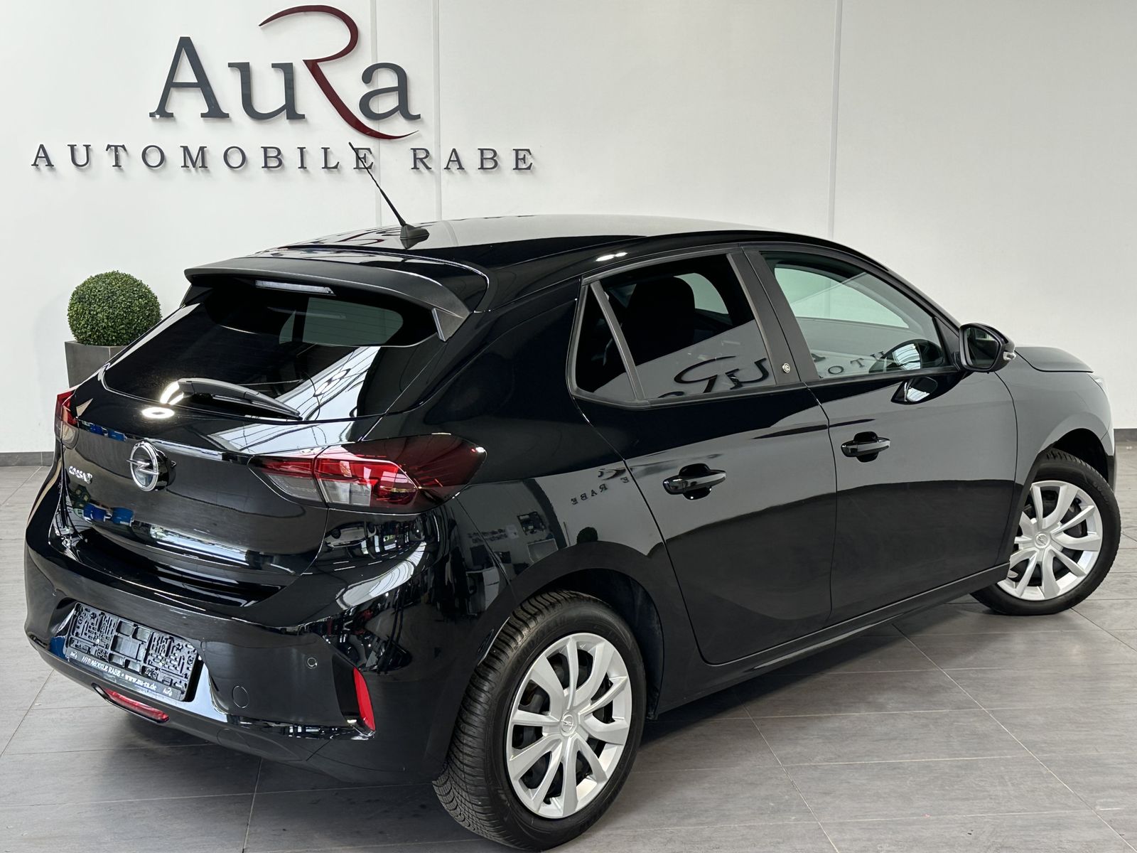 Fahrzeugabbildung Opel Corsa e Edition KOMFORT-PAKET+SHZ+EPH+16ZOLL+1HD