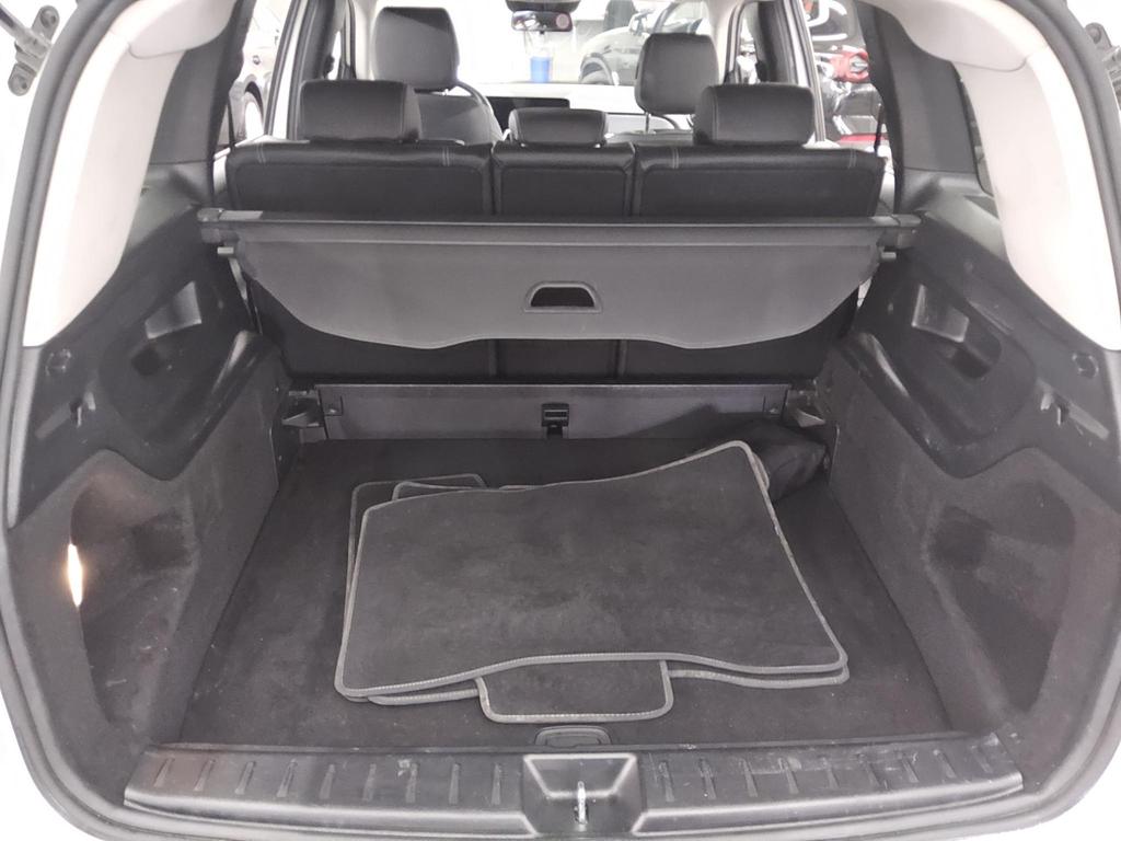 Mercedes-Benz GLB 180