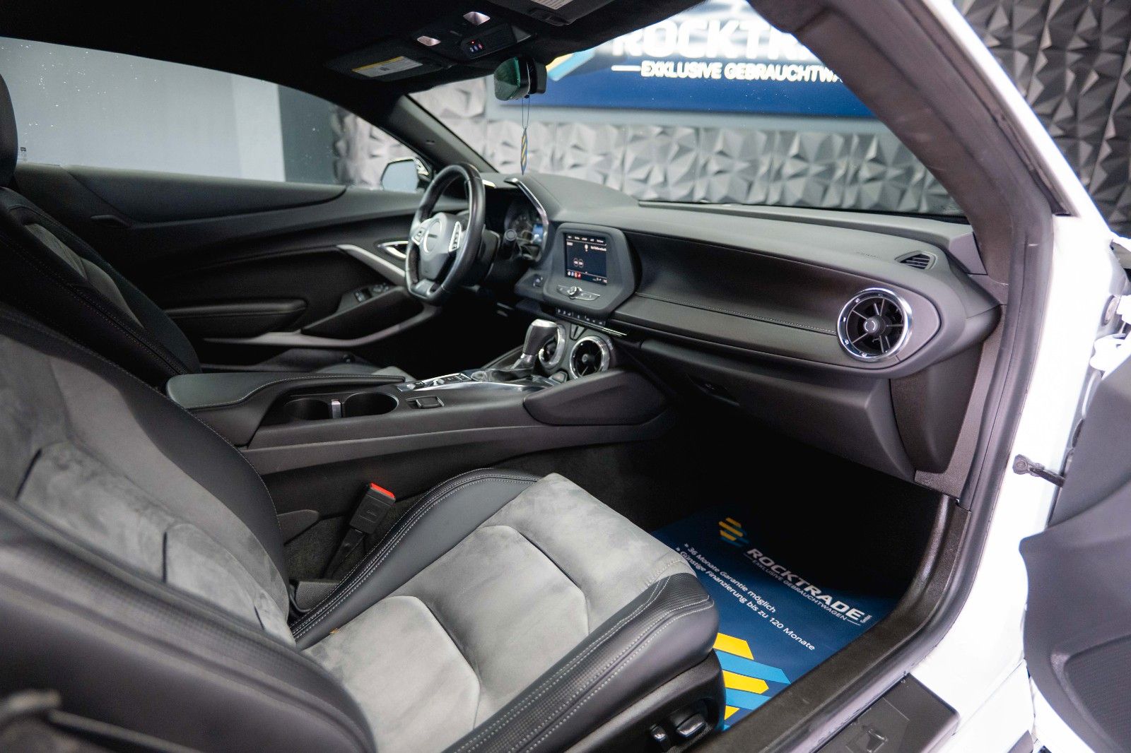 Fahrzeugabbildung Chevrolet Camaro 6.2 SS Coupe ZL1 LT1 Performance CarPlay