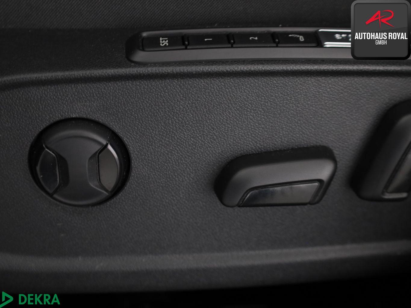 Volkswagen Golf VIII 2.0 TSI STYLE PANO,KAMERA,MASSAGE,ACC, миниатюра 20